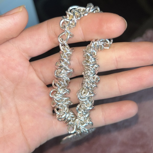 🪷 5/$10 🪷 Bundles of bracelets - Picture 10 of 11